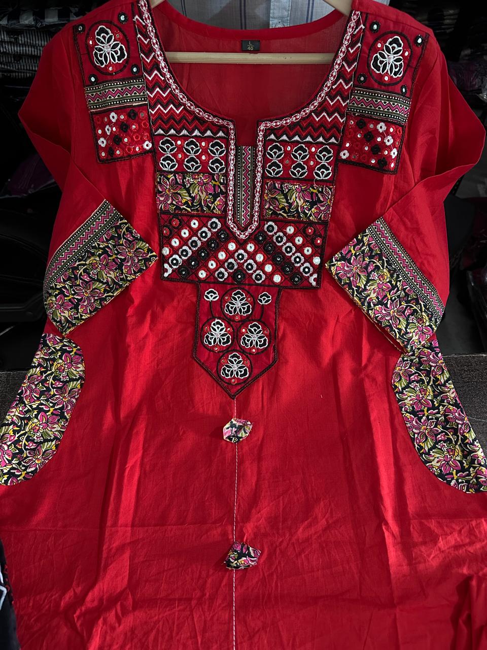 Label Tanuja-Heavy Suit Set which is beautifully decorated with weaving and  embroidery with matching pants and  dupatta