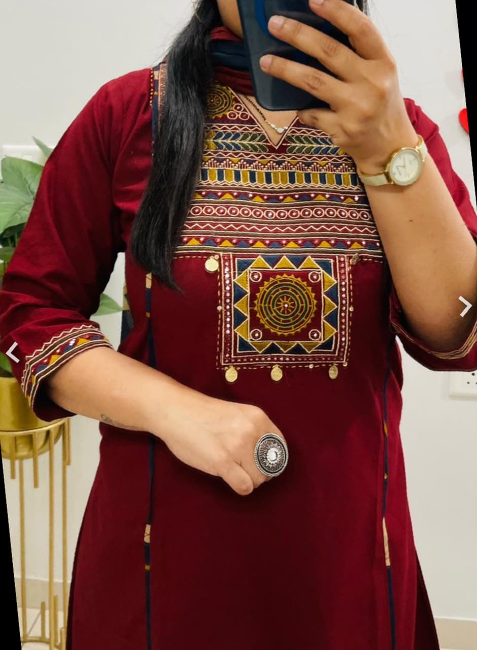 Label Tanuja-CLASSY straight OUTFIT