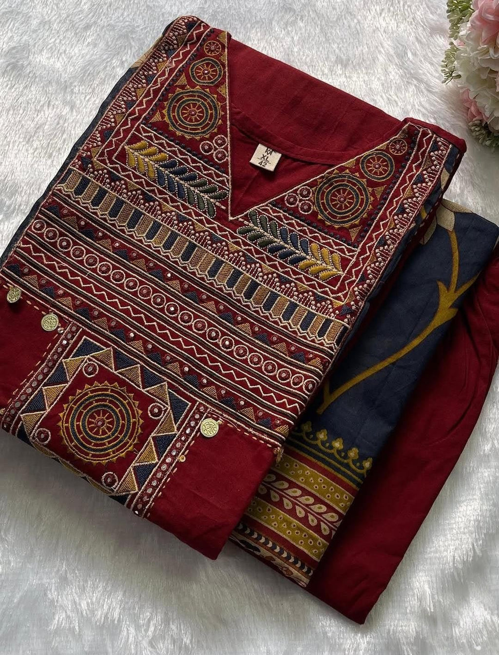Label Tanuja-CLASSY straight OUTFIT