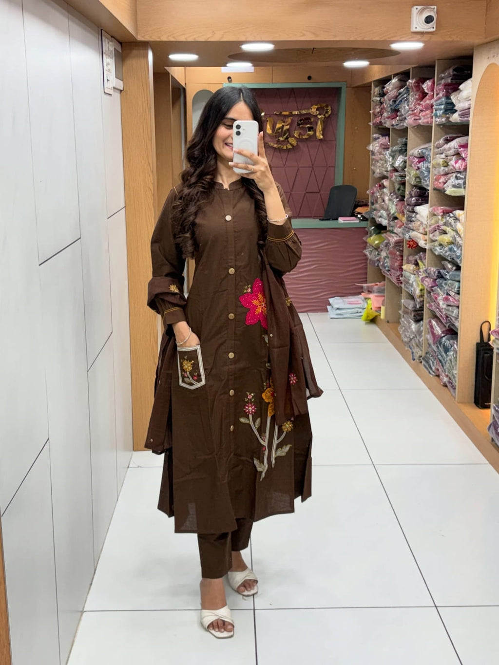 Label Tanuja-KURTA PENT WITH DUPATTA SUIT SET