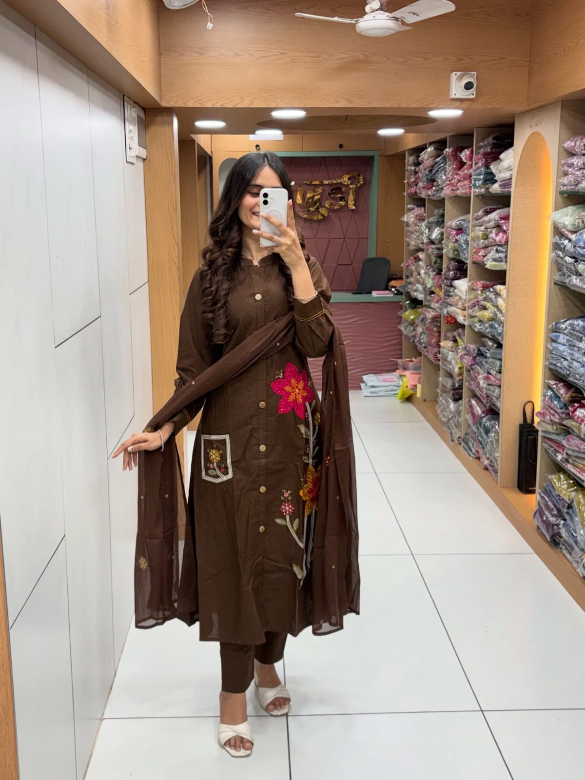Label Tanuja-KURTA PENT WITH DUPATTA SUIT SET