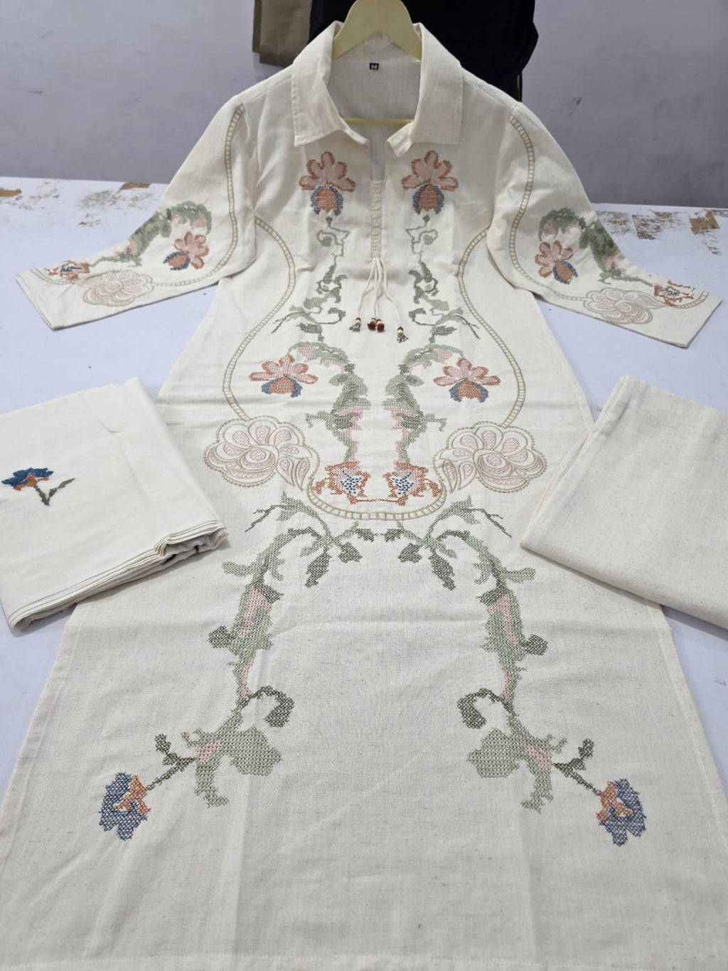Label Tanuja-beautiful one colours cotton flex kurti set