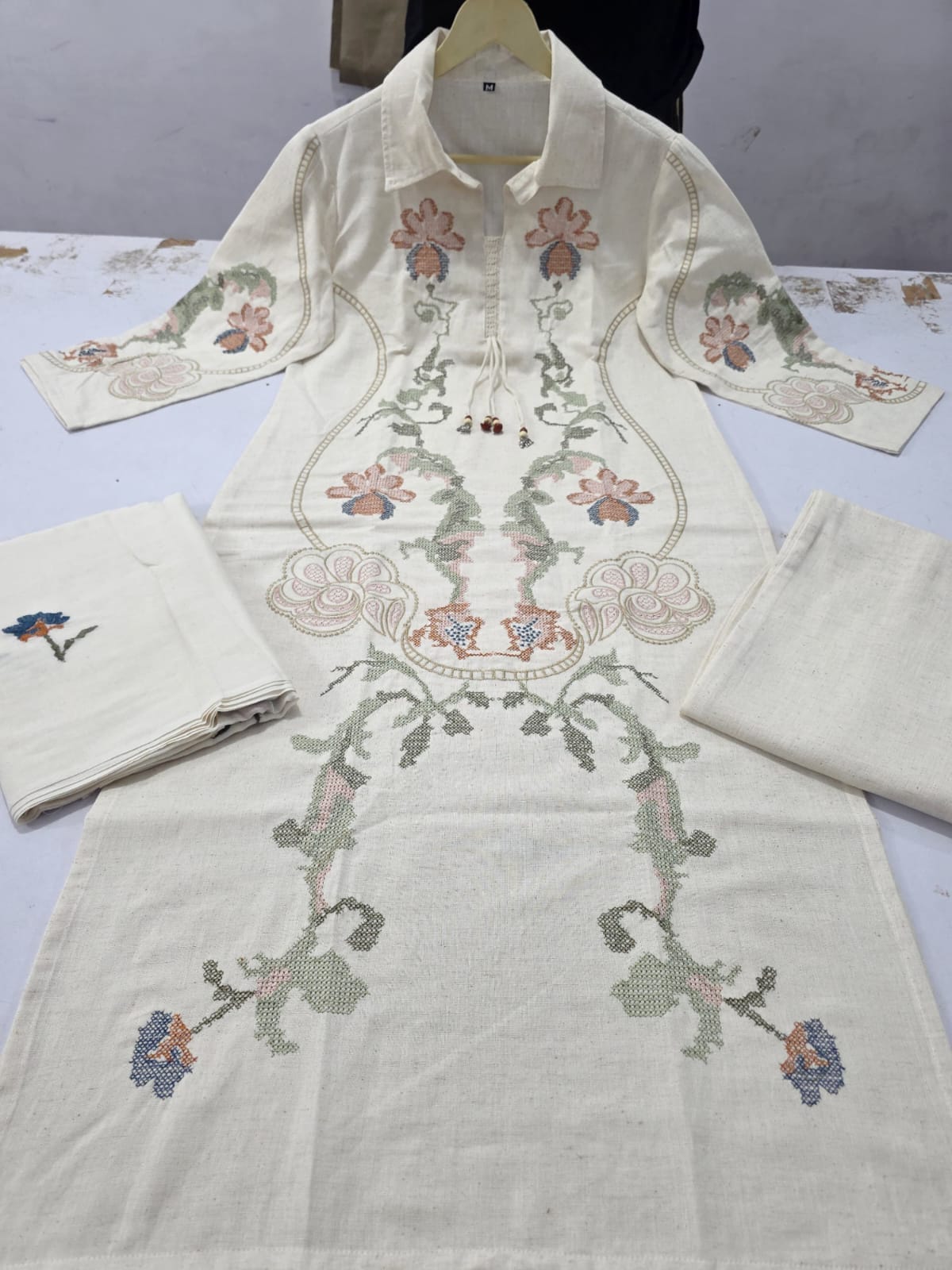 Label Tanuja-beautiful one colours cotton flex kurti set
