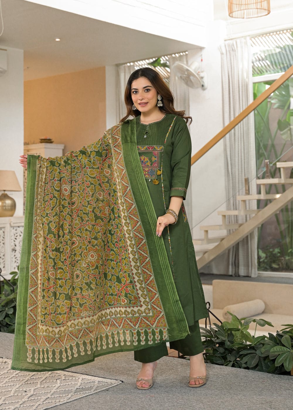 Label Tanuja-kurti Paired up with pant and full printed dupatta