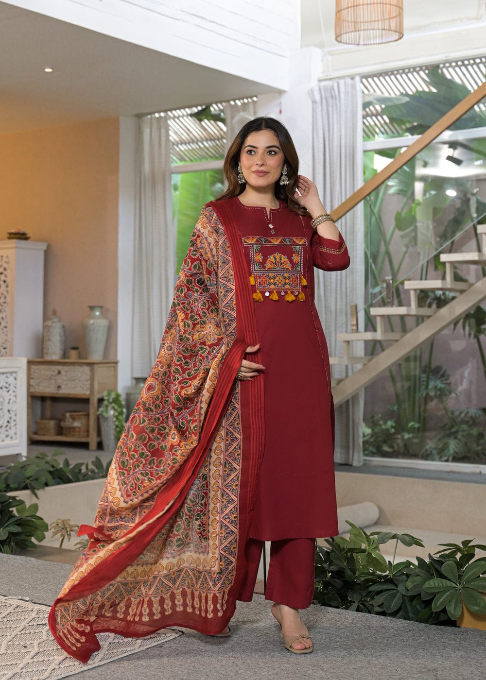 Label Tanuja-kurti Paired up with pant and full printed dupatta