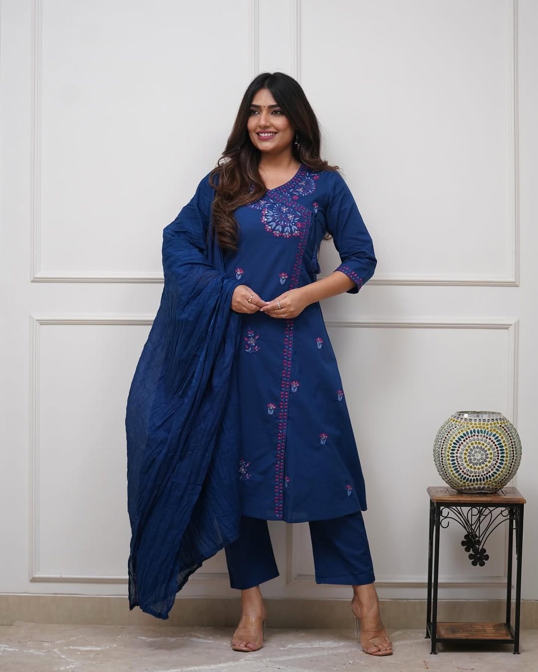 Label Tanuja-KURTA PENT WITH DUPATTA SUIT SET