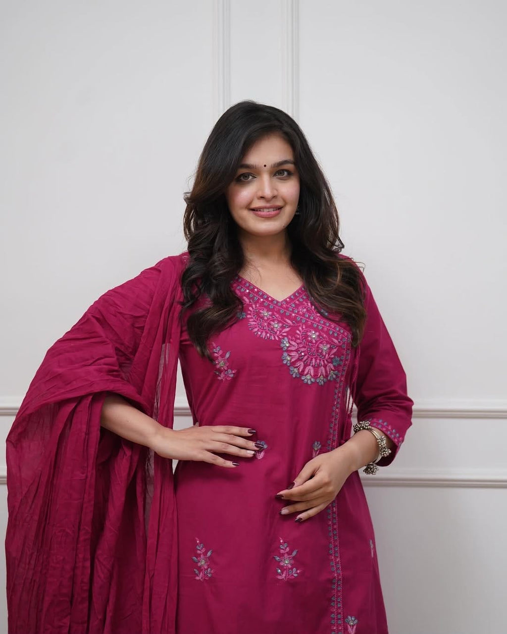 Label Tanuja-KURTA PENT WITH DUPATTA SUIT SET