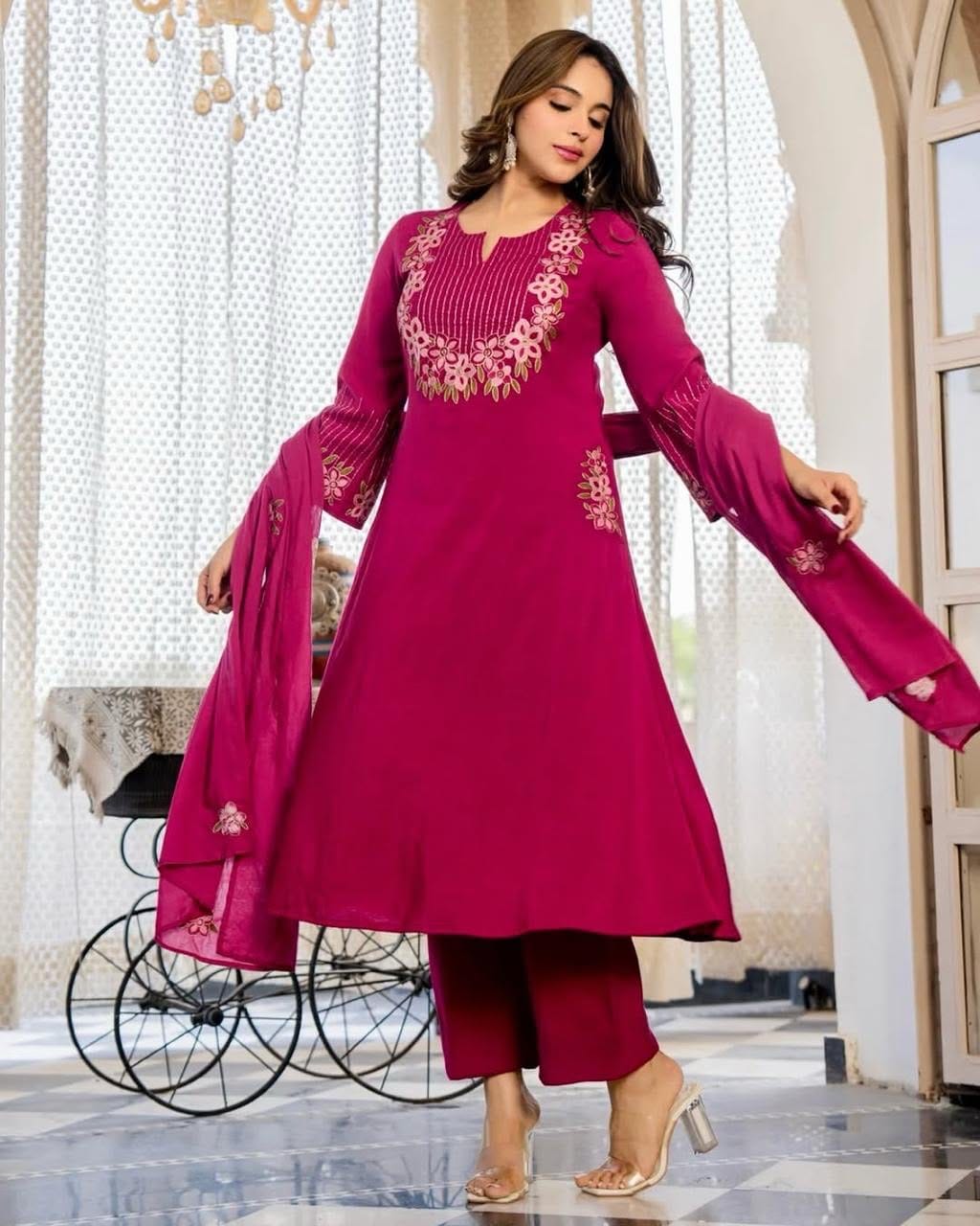 Label Tanuja- 3 Piece Set