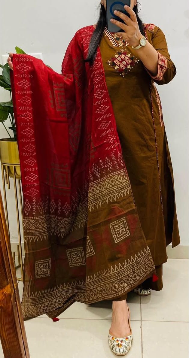 Label Tanuja-NEW ARRIVAL - PREMIUM 3-PIECE SUIT SET