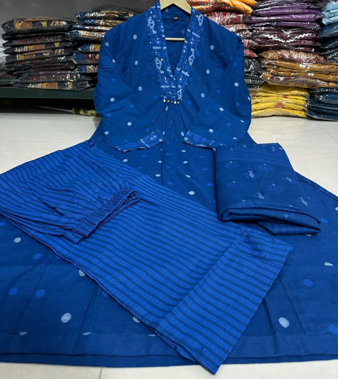 Label Tanuja-3pcs Kurti Set