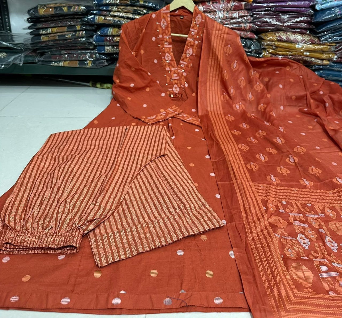 Label Tanuja-3pcs Kurti Set