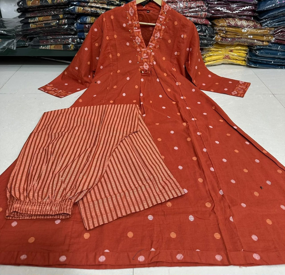 Label Tanuja-3pcs Kurti Set