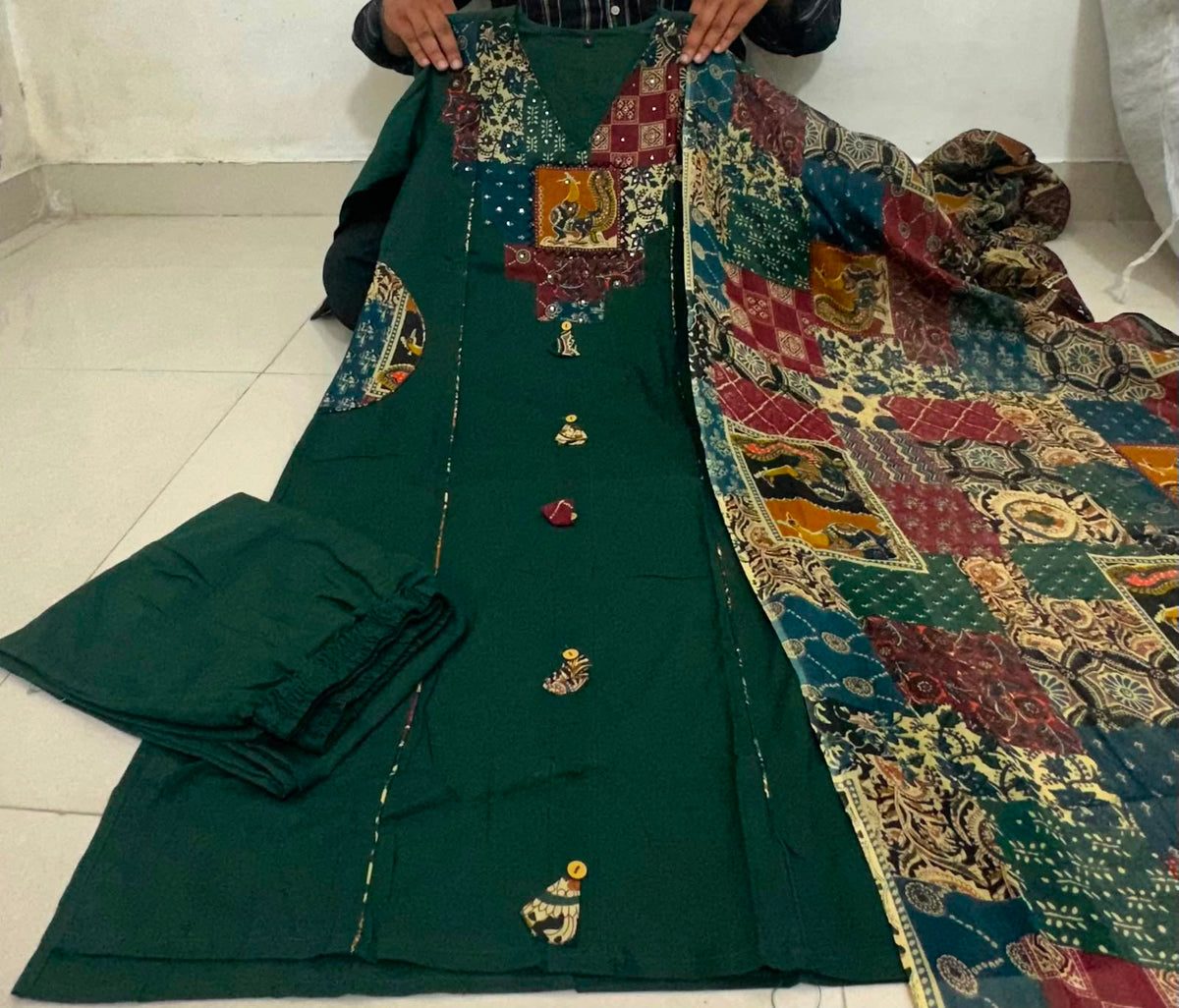 Label Tanuja-Premium cotton fabric suit set