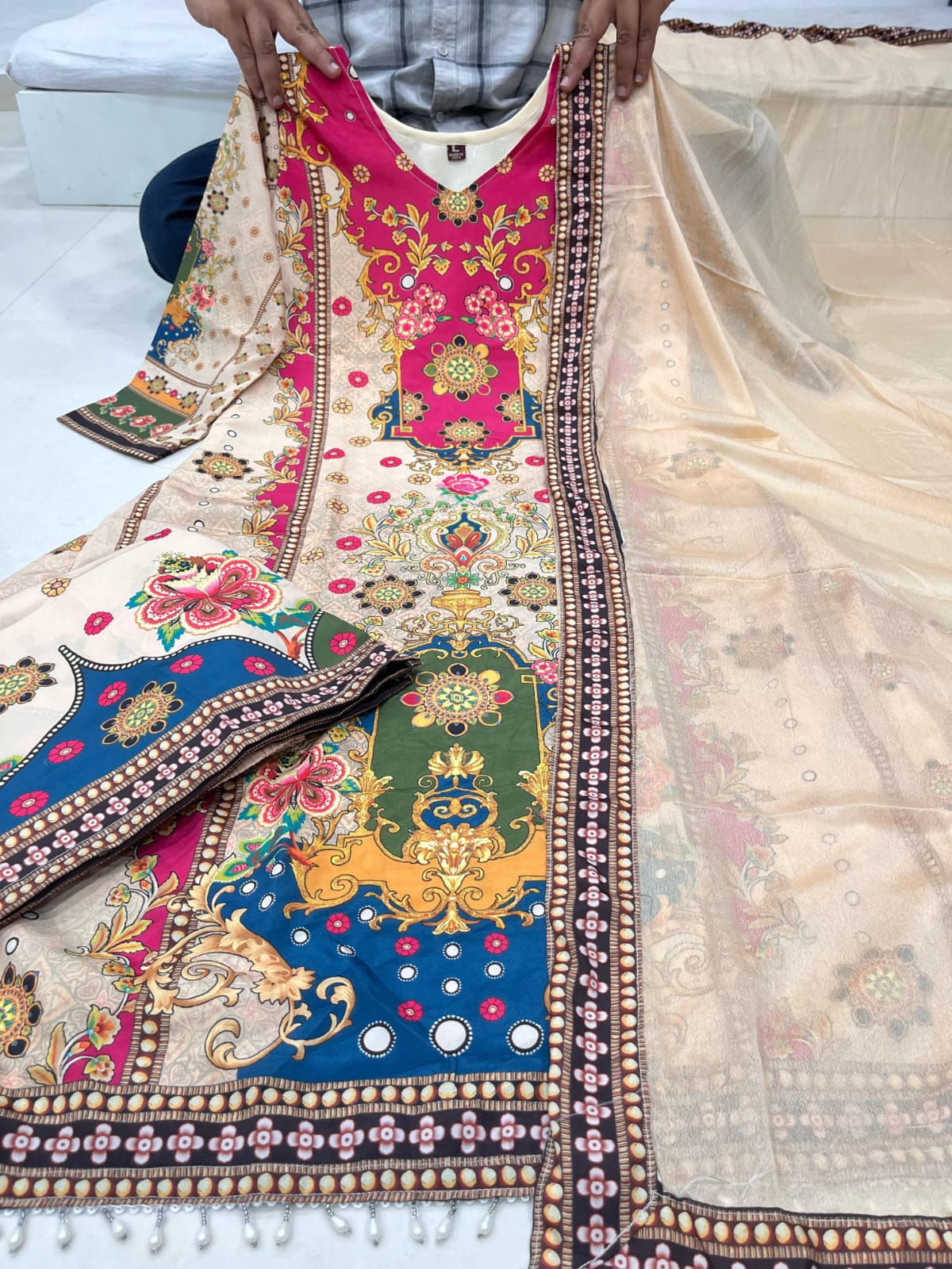 Label Tanuja-NOORI ANARKALI ROUND PLAZA SET