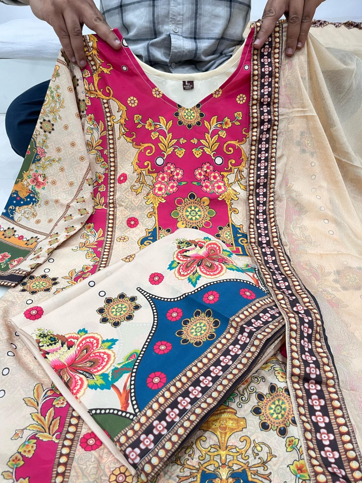 Label Tanuja-NOORI ANARKALI ROUND PLAZA SET