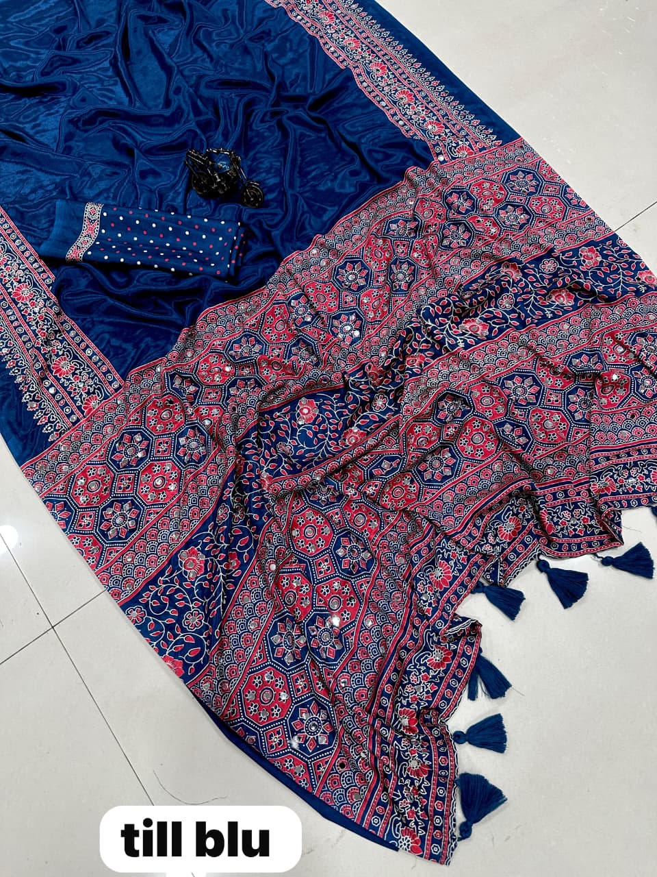 Label Tanuja-Arjakh Sartin &nbsp;viscous silk saree with designer print Sarees Rich Pallu