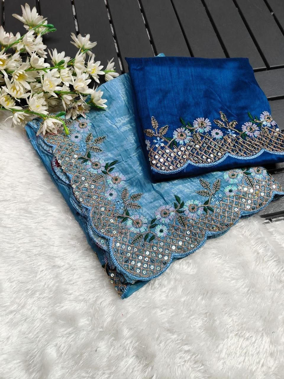 Label Tanuja-NEW TRENDING GLOD CRUSH FABRIC ON HEAVY EMBRODERY WORK SAREE
