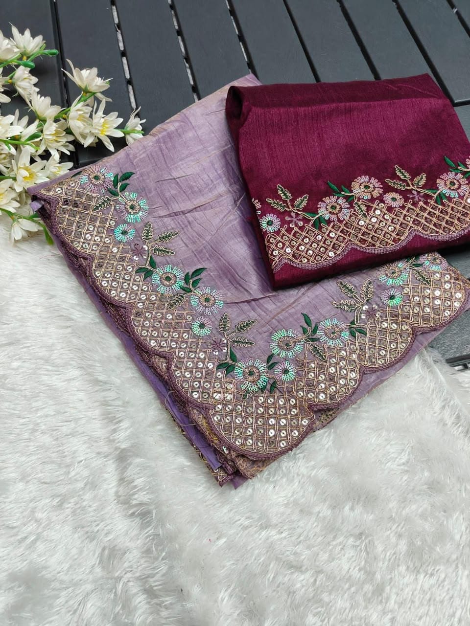 Label Tanuja-NEW TRENDING GLOD CRUSH FABRIC ON HEAVY EMBRODERY WORK SAREE