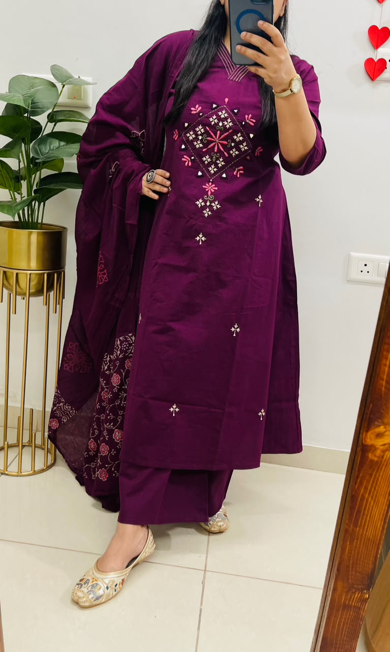 Label Tanuja-3 piece Cotton Kurti Set
