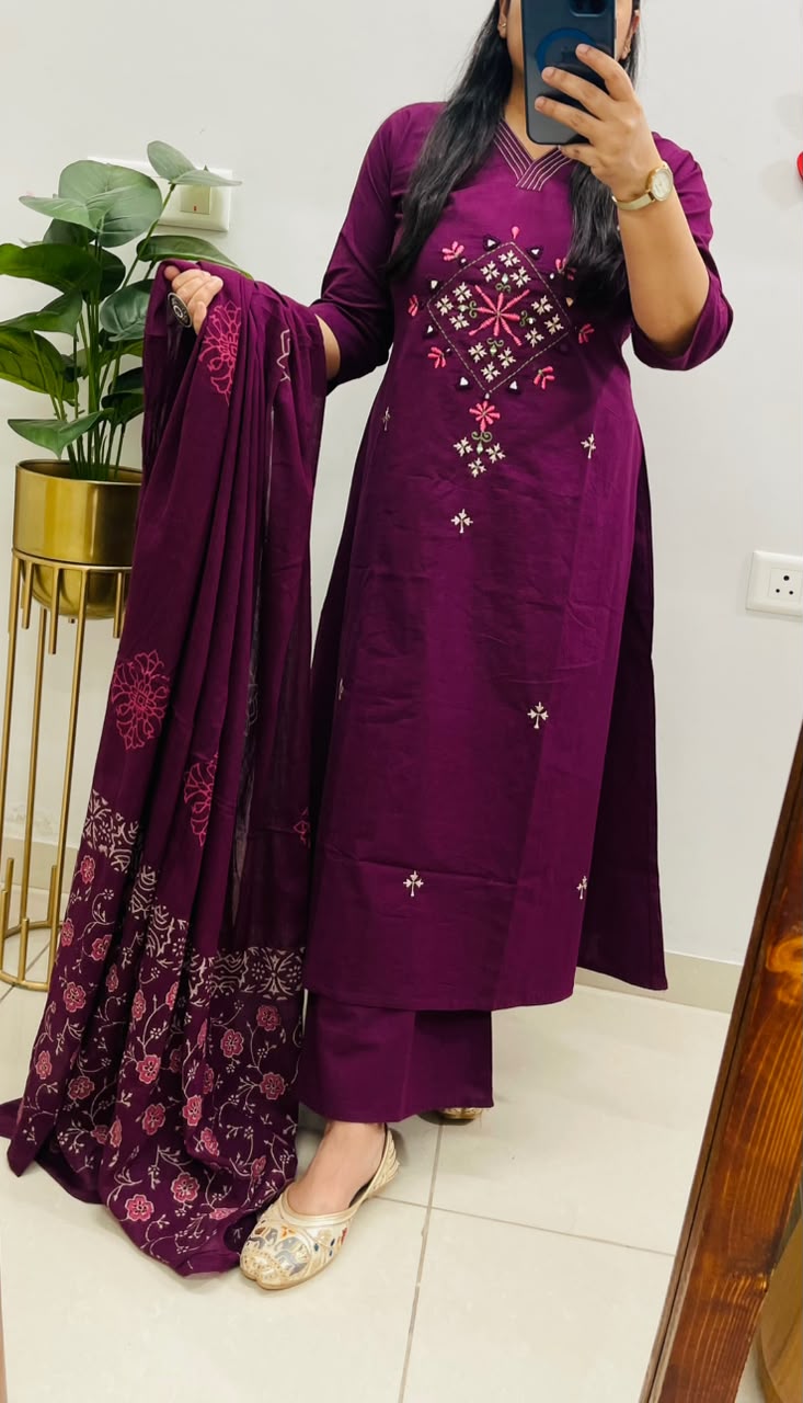 Label Tanuja-3 piece Cotton Kurti Set