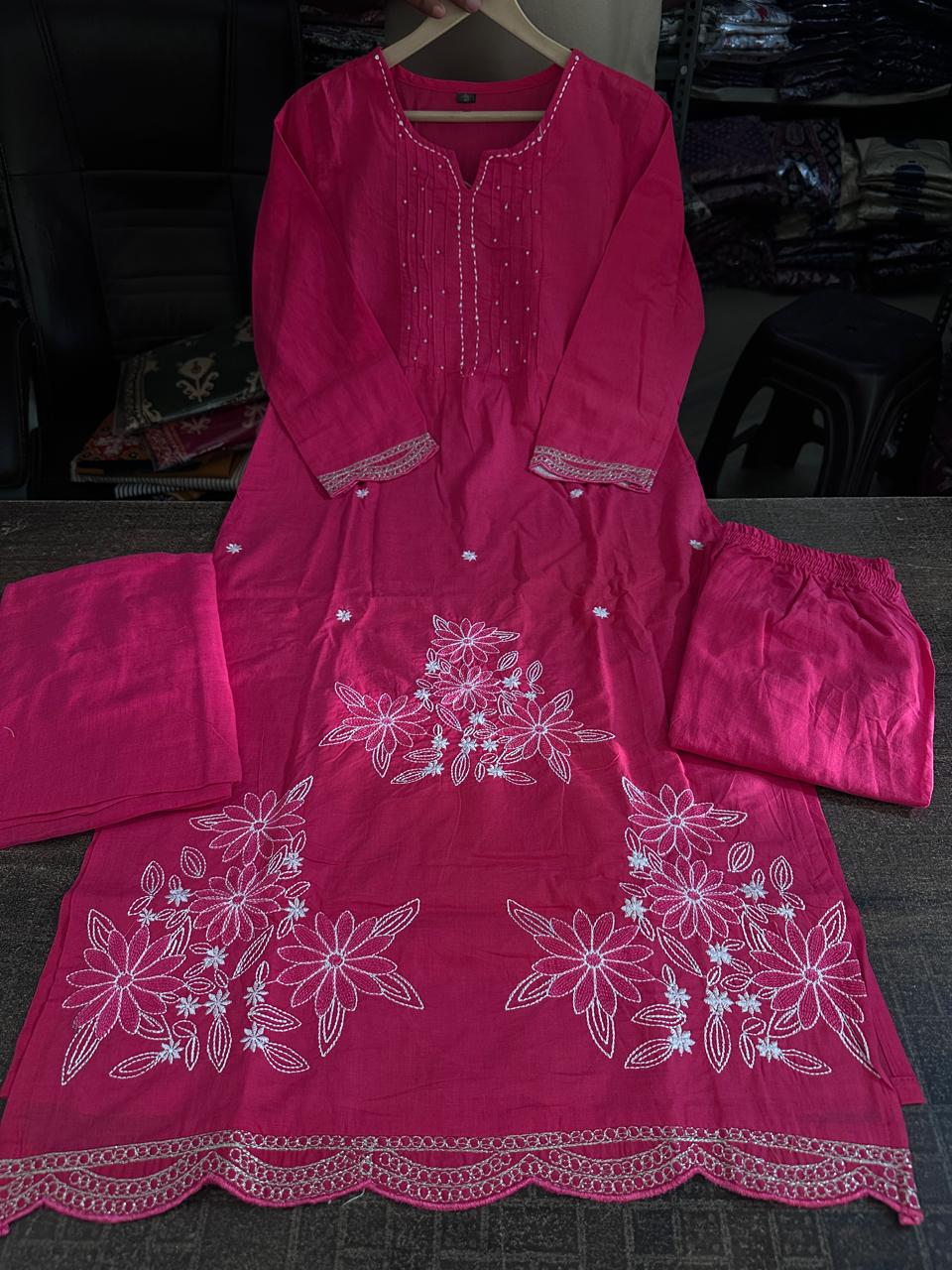 Label Tanuja-3 Piece Kurti Set