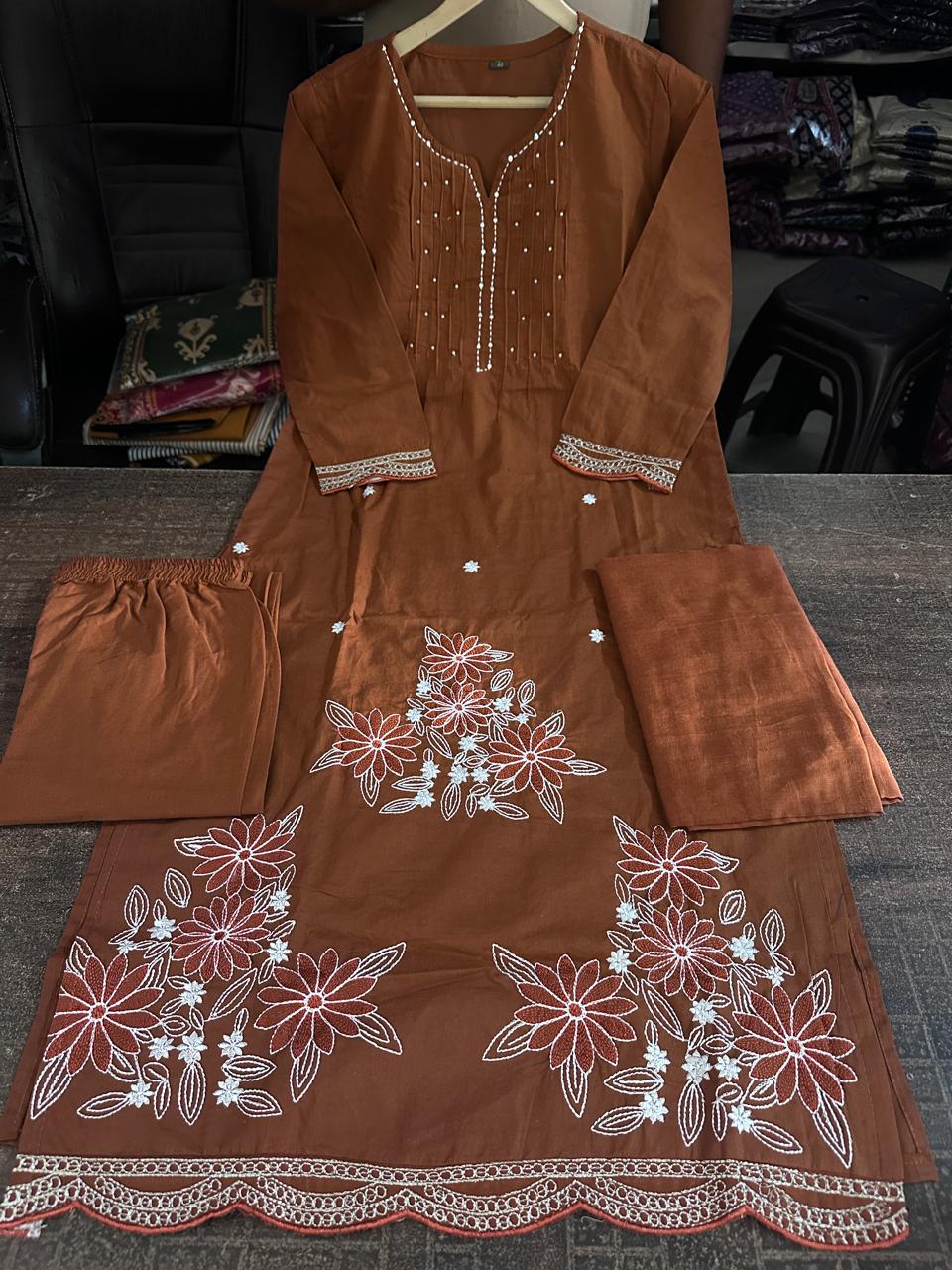 Label Tanuja-3 Piece Kurti Set