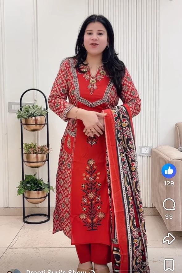 Label Tanuja-Beautiful Heavy Suit Set