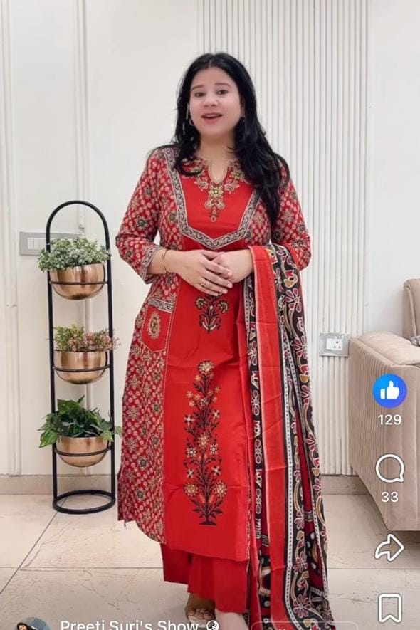 Label Tanuja-Beautiful Heavy Suit Set